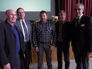 Im Dienst der Milchviehhalter (v. l.): Waldemar Westermayer, Vorsitzender des Kreisbauernverbandes Allgu-Oberschwaben, Hans-Udo von Wilpert, Netzwerk Milch Nordwrttemberg, Clemens Mauch, Beratungsdienst Sigmaringen, Dr. Hans-Jrgen Kunz, Landwirtschaftskammer Schleswig-Holstein und Albrecht Siegel, Leiter des Landwirtschaftsamtes Ravensburg. 