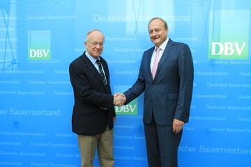 Aeikens (l.) und Rukwied beim ersten Treffen im Haus der Land- und Ernhrungswirtschaft.