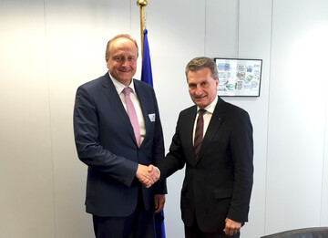 DBV-Prsident Joachim Rukwied und EU-Kommissar Gnther Oettinger in Brssel