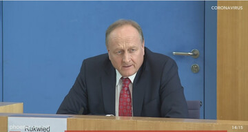 Die Versorgung der Bevlkerung mit hochwertigen heimischen Lebensmitteln in ausreichender Menge ist gesichert, sagte DBV-Prsident Joachim Rukwied vor der Bundespressekonferenz in Berlin.