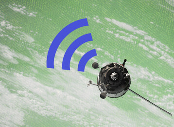Fotomontage von einem Satelliten, der ein Maisfeld berfliegt.