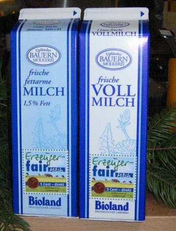 Kommt gut an: Bio-Milch und faire Milch in einer Packung hat die Uplnder Molkerei bereits seit fnf Jahren im Sortiment. Der Kunde zahlt freiwillig fnf Cent pro Liter mehr.
