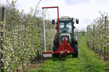 Vorteil der Ausdnnmaschine: Sie kann witterungsunabhngig eingesetzt werden. 