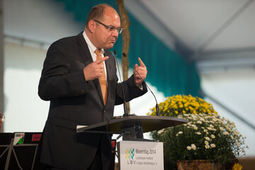 Bundesminister Christian Schmidt - der Hauptredner beim Bauerntag auf dem Hauptfest 2014