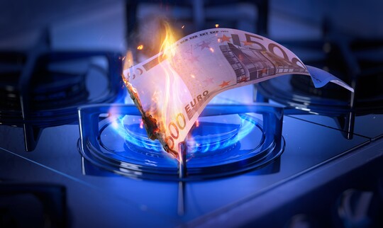 Strom- und Gaspreise sollen vorerst nicht steigen. Die Bundesregierung will die Preisbremsen bis Ende April 2024 verlngern.