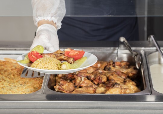 Bis Mitte 2023 soll in sterreich die verpflichtende Herkunftskennzeichnung fr Fleisch, Eier und Milch in Kraft treten.