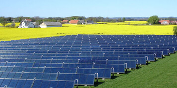  Energiegenossenschaften nehmen die Menschen vor Ort bei der Energiewende mit. Die Projekte werden immer grer und vielfltiger und es werden immer mehr. 