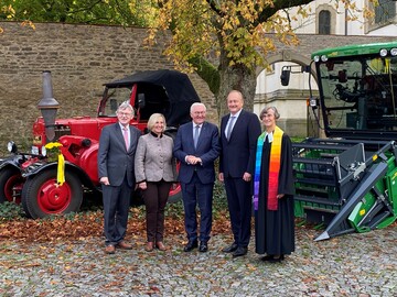 Von links Dr. Kurt Kreiten, Katholisches Landvolk, Petra Bentkmper Landfrauenprsidentin, Steinmeier, Bauernprsident Joachim Rukwied und Pfarrerin Sabine Bullinger