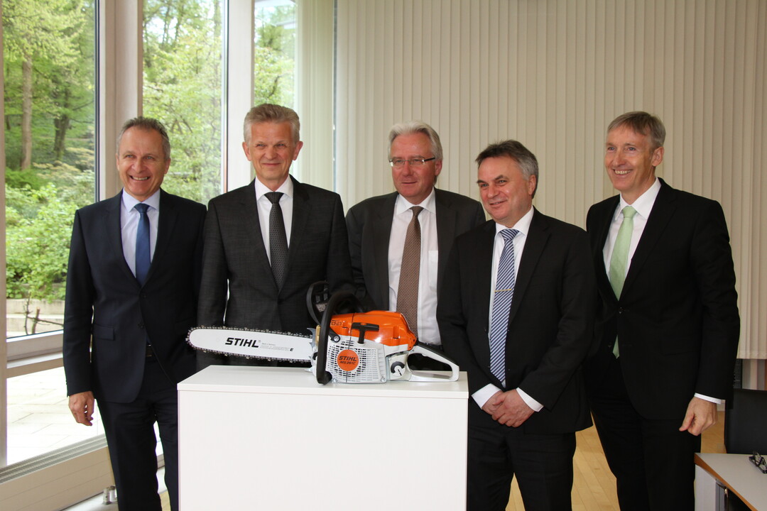 Die Zahlen des Geschftsberichts wurden vom Vorstand prsentiert (v. l.): Norbert Pick, Vorstandsvorsitzender Dr. Bertram Kandziora, Wolfgang Zahn, Karl Angler und Dr. Michael Prochaska.