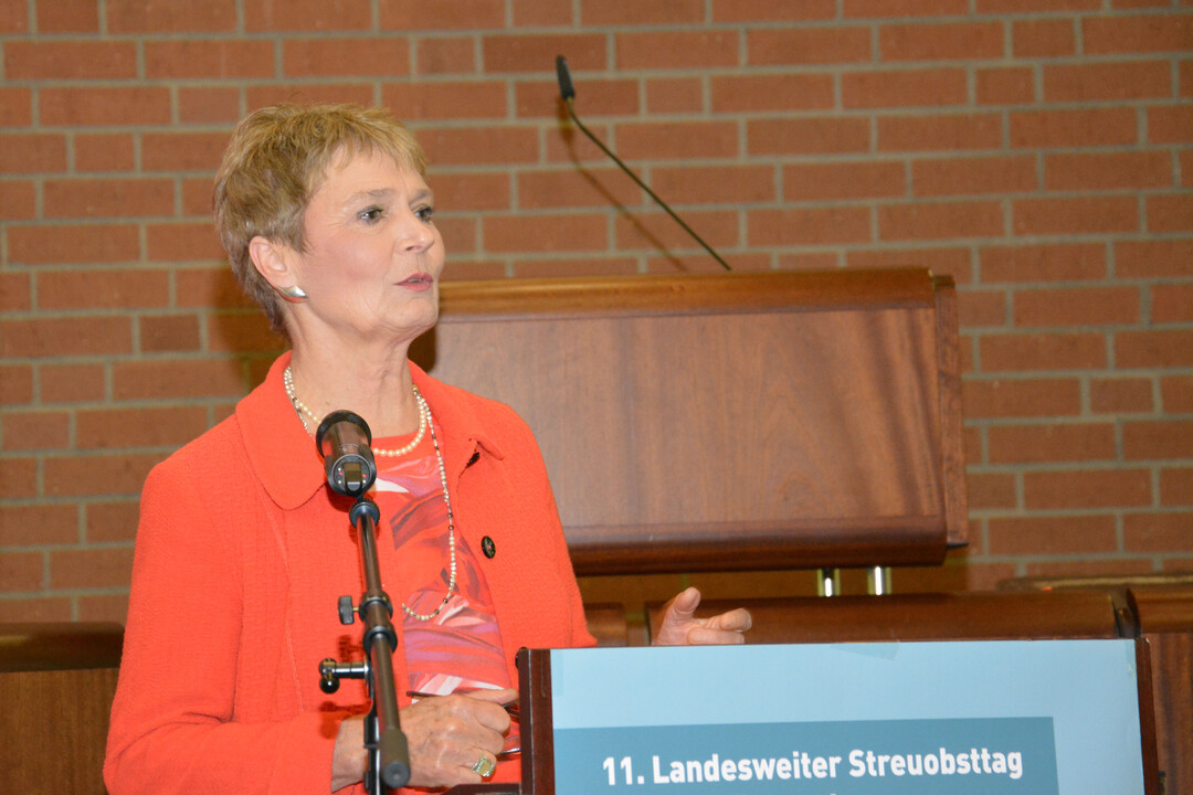 Friedlinde Gurr-Hirsch auf dem landesweiten Streuobsttag in Ludwigsburg.