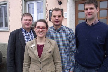 Unterwegs fr die Schweinehalter im Sdwesten (v.l.n.r.) Jrgen Mauer vom Bildungs- und Wissenszentrum Boxberg, Elisa Wolf, Geschftsfhrerin des Beratungsdienstes Schweinehaltung in Sigmaringen, Karl-Heinz Mller vom Landratsamt Sigmaringen und Igor Herrmann, Vorsitzender des Beratungsdienstes Schweinehaltung Sigmaringen.
