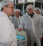 Zitronentee: „Dieser Bereich ist ausbaufähig. Wir sind gerade dabei einen Mulitivitamin Tee auf den Markt zu bringen“, erläuterte Geschäftsführer Martin Boschet gegenüber den Vertretern des LBV-Milchausschusses die Geschäftspolitik.