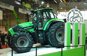 Der neue 7250 Agrotron TTV gewann auf der Eima in Bologna die Auszeichnung Tractor of the Year 2013 und holte sich auch den Designpreis Golden Tractor for the Design.