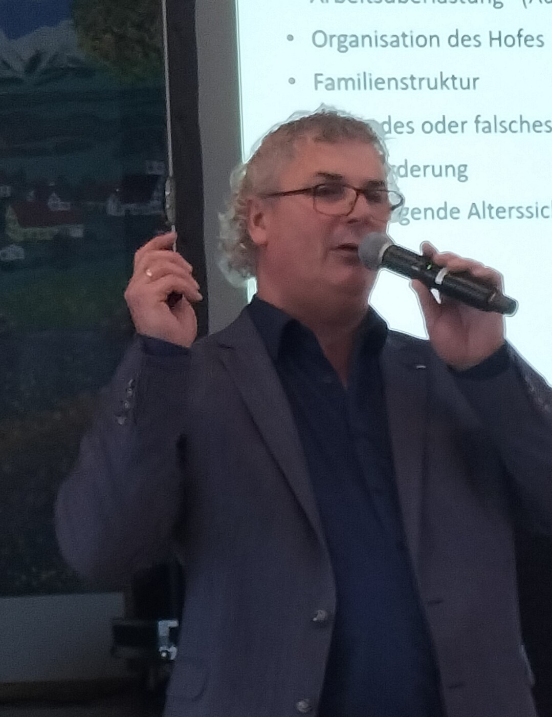 Eugen Maucher regte an, dass sich Betriebe frhzeitig mit einer genderten Nutzung nicht mehr bentigter Stlle oder Lagerhallen befassen sollten. 