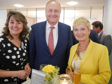 Beim Abgeordnetenabend des Landesbauernverbandes in Baden-Wrttemberg (LBV) am 10. Juli 2019 in Stuttgart (von links): Landfrauen-Prsidentin Juliane Vees, Prsident und Gastgeber Joachim Rukwied, Staatssekretrin Friedlinde Gurr-Hirsch.