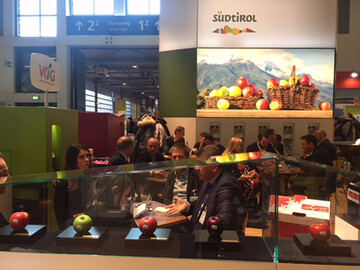 Die Sdtiroler Obstgenossenschaften zogen auf der Fruit Logistica eine gute Halbzeitbilanz fr die Vermarktungskampagne 2017/18.