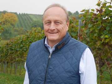 LBV-Prsident Joachim Rukwied in seinem Weinberg