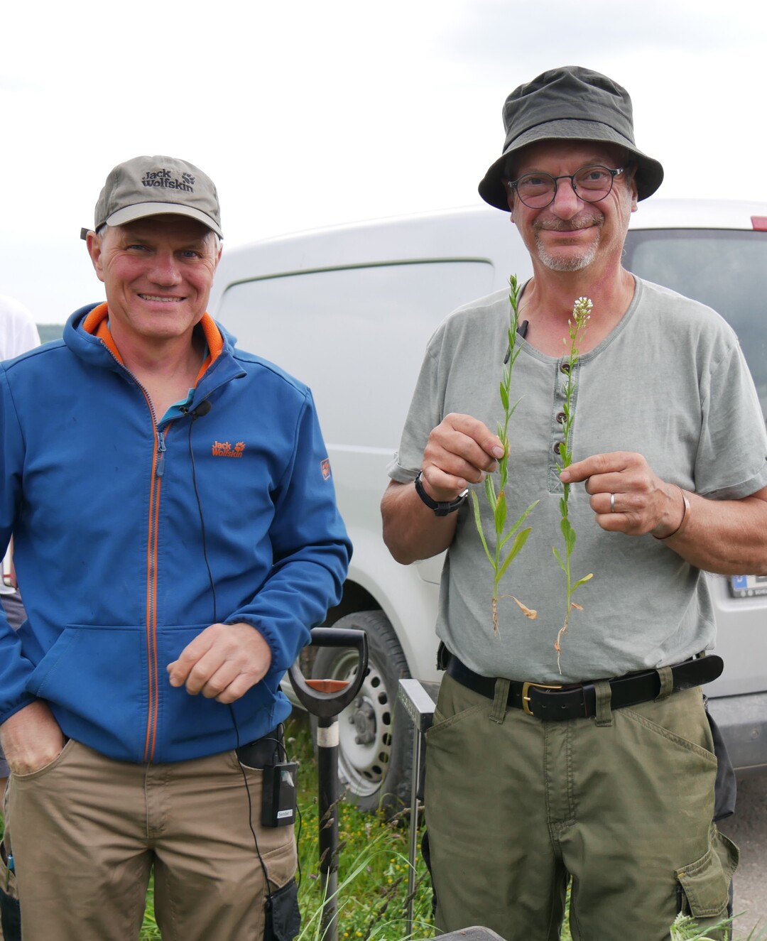 Friedrich Wenz und Dietmar Näser (r.) lehren im Bodenkurs.